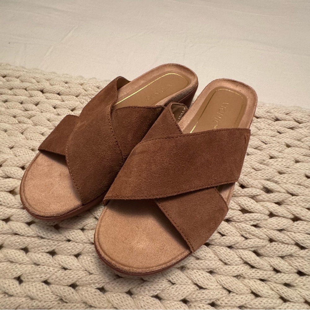 New Without Box, Vionic Hayden Slides, Toffee Col… - image 1